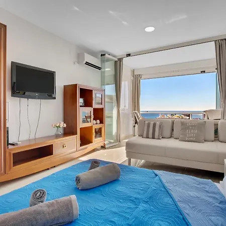 Apartman Manolo De Steram Flats